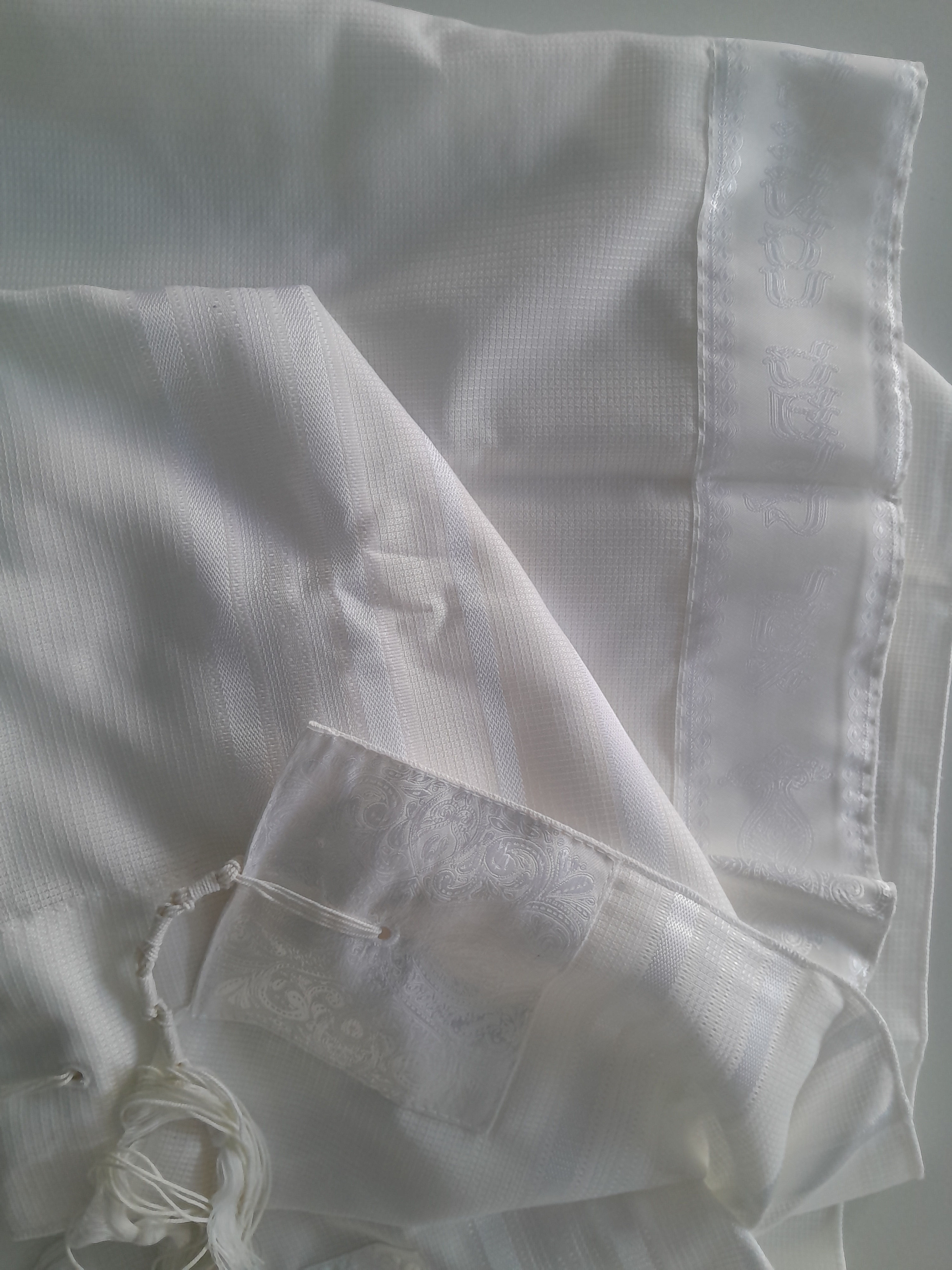 Talit poliéster branco – Tradicional