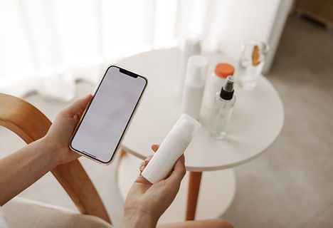 mockup-phone-cosmetics-advertising.jpg