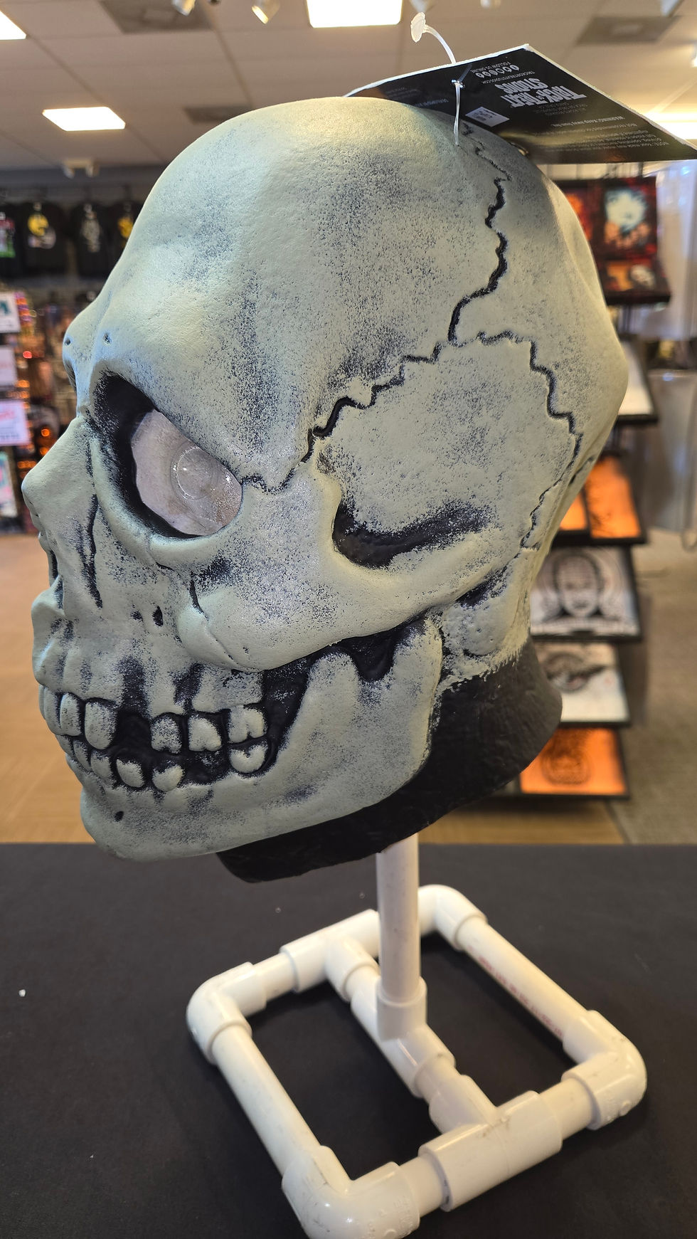 Thumbnail: Glowin Ghoulies Skull Mask