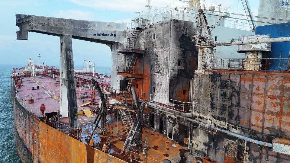 Ukrayna deniz dronu saldırısının ardından Türkiye’den çekilen ve Bulgaristan kıyılarına sürüklenen Kairos tankerinin durumu, Bulgar ve Türk makamlarının müdahalesi, gölge filo riski ve Karadeniz’de deniz güvenliğine etkilerinin detaylı özeti