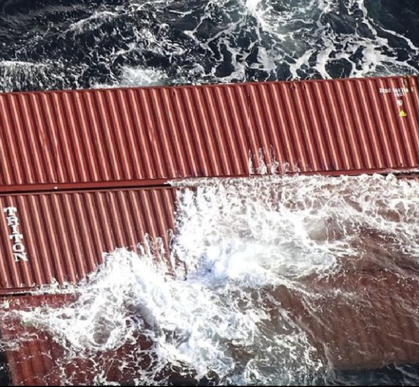 Denizde Kaybolan Konteyner Sayısında Tarihi Düşüş: 2023 Yılında 221 Konteyner Kayboldu