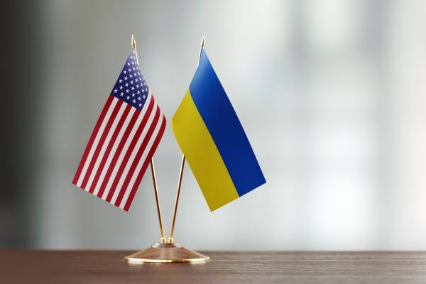 ABD ve Ukrayna Nadir Toprak Elementleri Anlaşmasının Tedarik Zincirine Etkisi