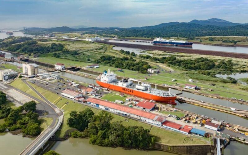 Panama Kanalı'nın Su Seviyeleri Artarken Gemi Geçiş Kapasitesi Genişletiliyor