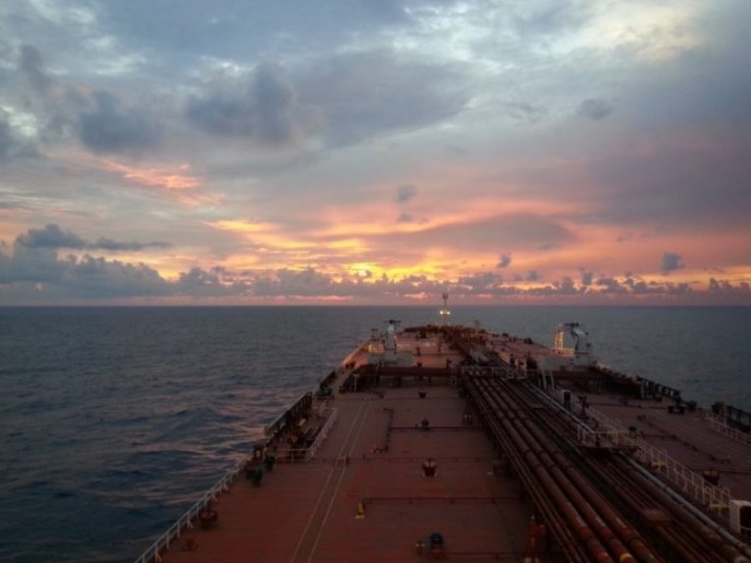 Husiler Tanker Geçişine İzin Verdi Ancak Belirsizlik Sürüyor