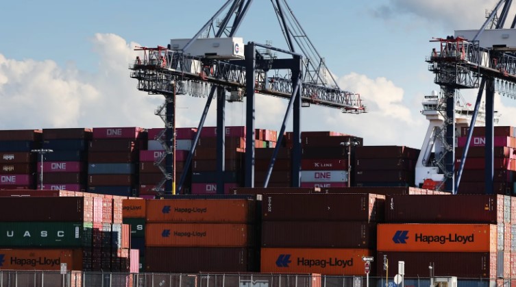 Doğu ve Körfez Kıyıları Limanlarında Grev Tehlikesi: Anlaşma Zamanı Daralıyor