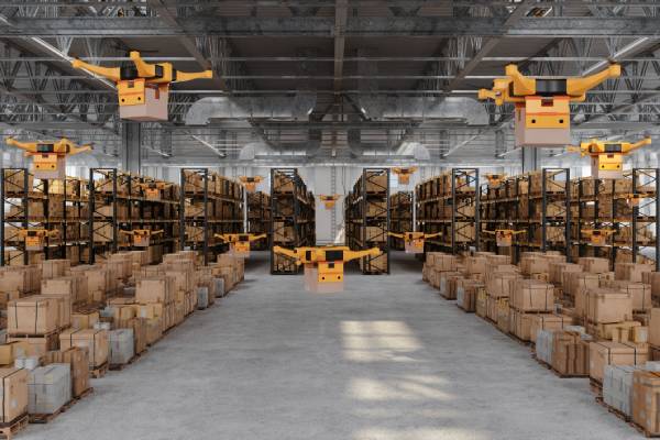 Mitsubishi Electric'in MiFly Depo Drone'ları Karanlıkta Gezinmekte