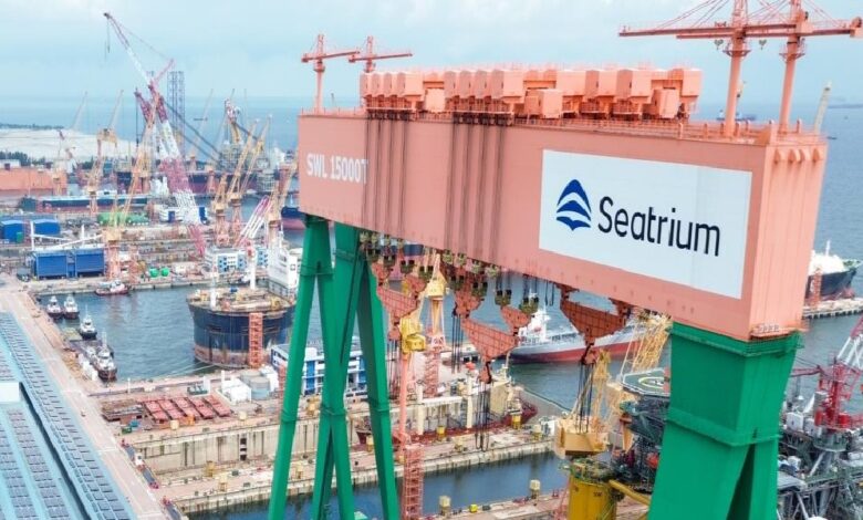 Singapurlu gemi inşa grubu Seatrium, iki platform destek gemisini (PSV) Brezilya merkezli Posidonia Shipping and Trading’e yaklaşık 59,7 milyon dolar karşılığında sattı. Satış, şirketin çekirdek dışı varlıkları elden çıkarma ve operasyonel verimliliği artırma stratejisi kapsamında gerçekleştiriliyor.