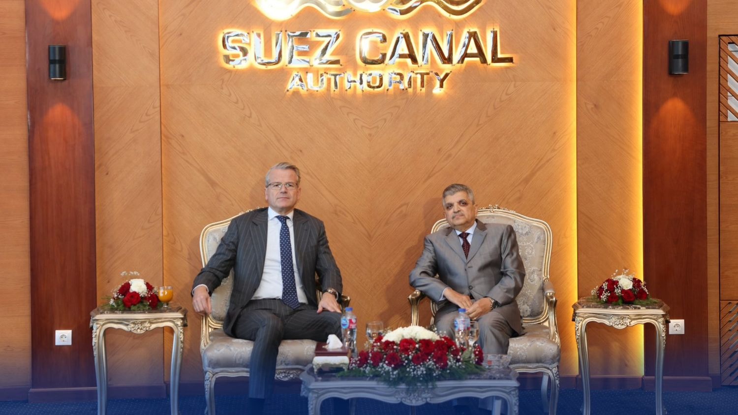 Süveyş Kanalı İdaresi ile Maersk arasında imzalanan stratejik ortaklık anlaşmasının ardından Maersk ve CMA CGM gemilerinin Aralık ayında Süveyş Kanalı transitlerine tam kapasite dönmesi.