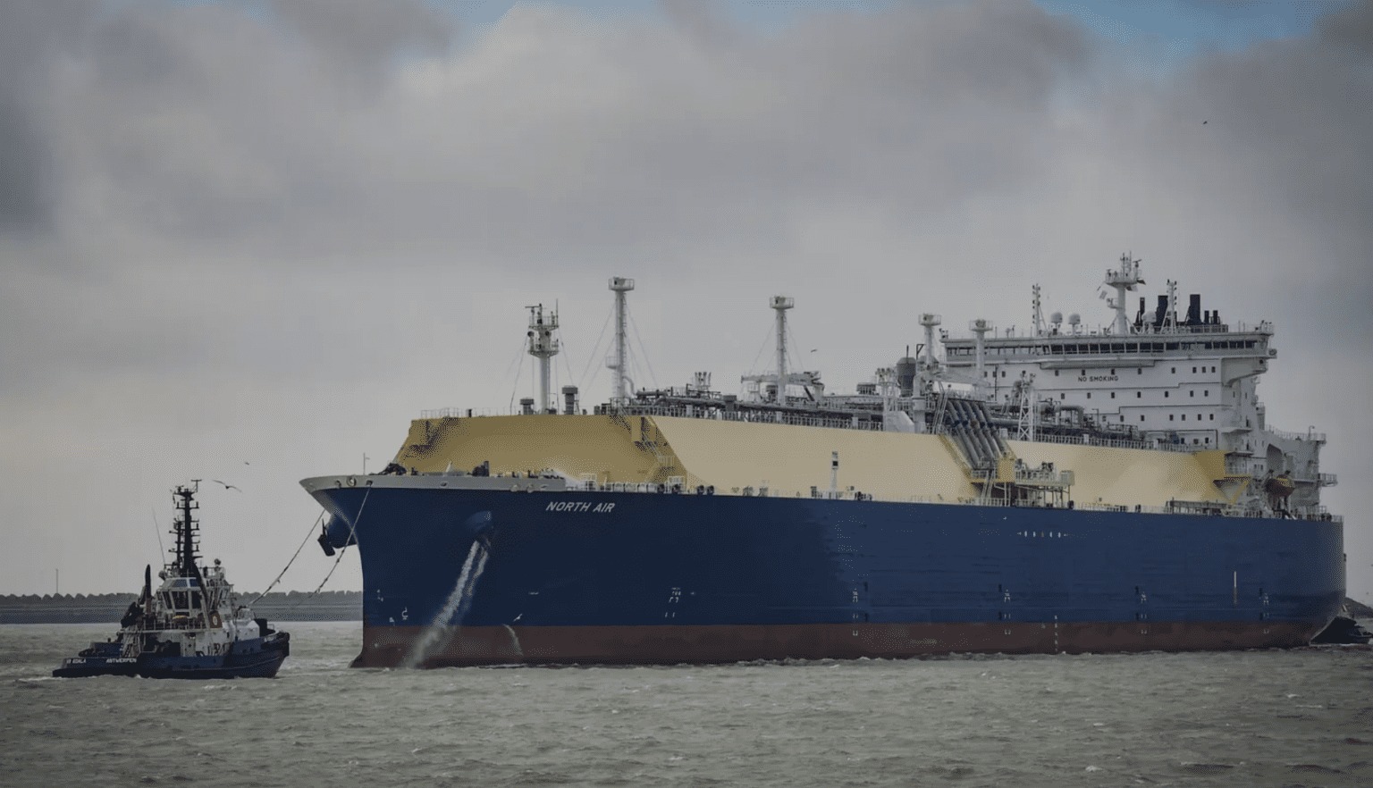 Russia’nın Buran adlı gölge filo LNG tankerinin Kuzey Deniz Rotası’nda erken kış buzlarıyla mücadele ederek ilerleyememesi ve bunun Rusya’nın Arktik LNG ihracatı için yarattığı riskleri anlatan detaylı özet.