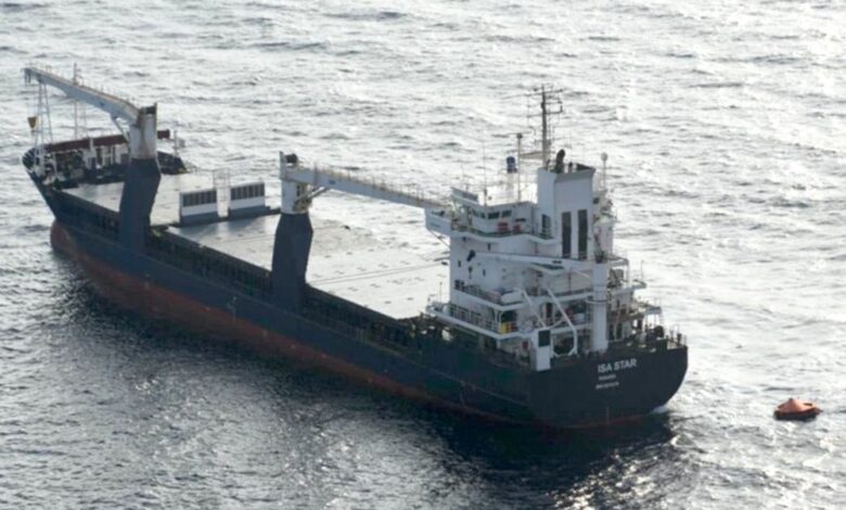 Kızıldeniz'de Yangın Çıkan Isa Star Gemisi Mürettebatını Tahliye Etti