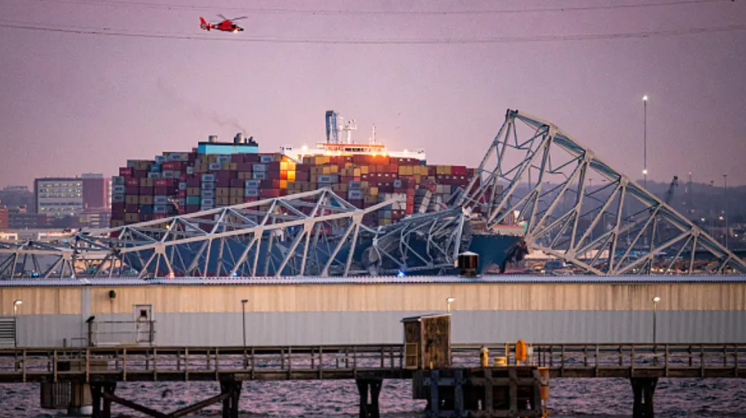 Baltimore Köprüsü'nde Kaza: Maersk'in Kiraladığı Gemi Çarptı