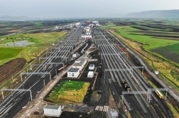 Gürcistan, BTK Hattını Güçlendirecek Yeni Terminal ve Dijital Gümrük Planlarını Açıkladı