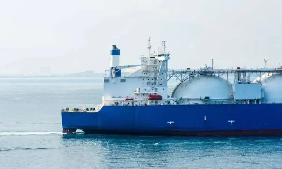 Mısır’ın Port Said Raswa bölgesinde LNG sıvılaştırma, depolama ve bunker ikmal tesisi için Süveyş Kanalı Otoritesi ile Petrol ve Maden Kaynakları Bakanlığı arasında imzalanan mutabakat zaptı ve projenin “green channel” kalkınma planındaki rolünün detayları.