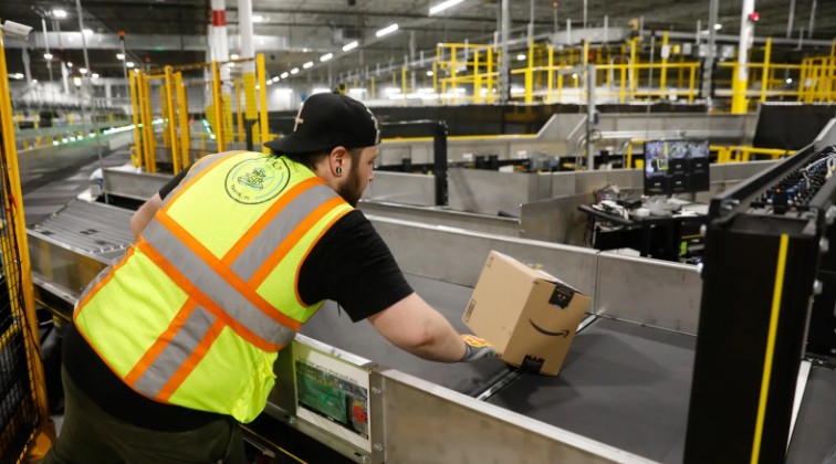 Amazon 2025 Yılı İçin Teslimat Ücretlerini Artırmayacak