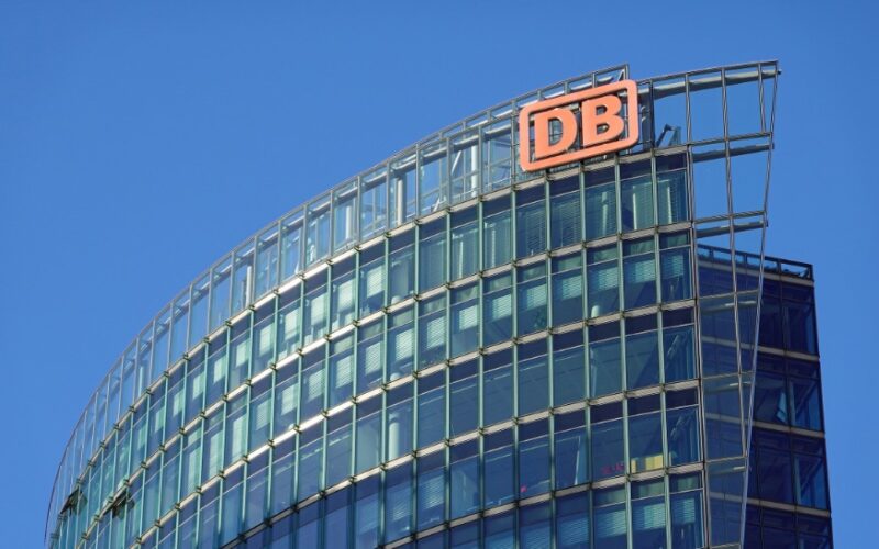 Deutsche Bahn, DB Schenker'i DSV'ye Satıyor