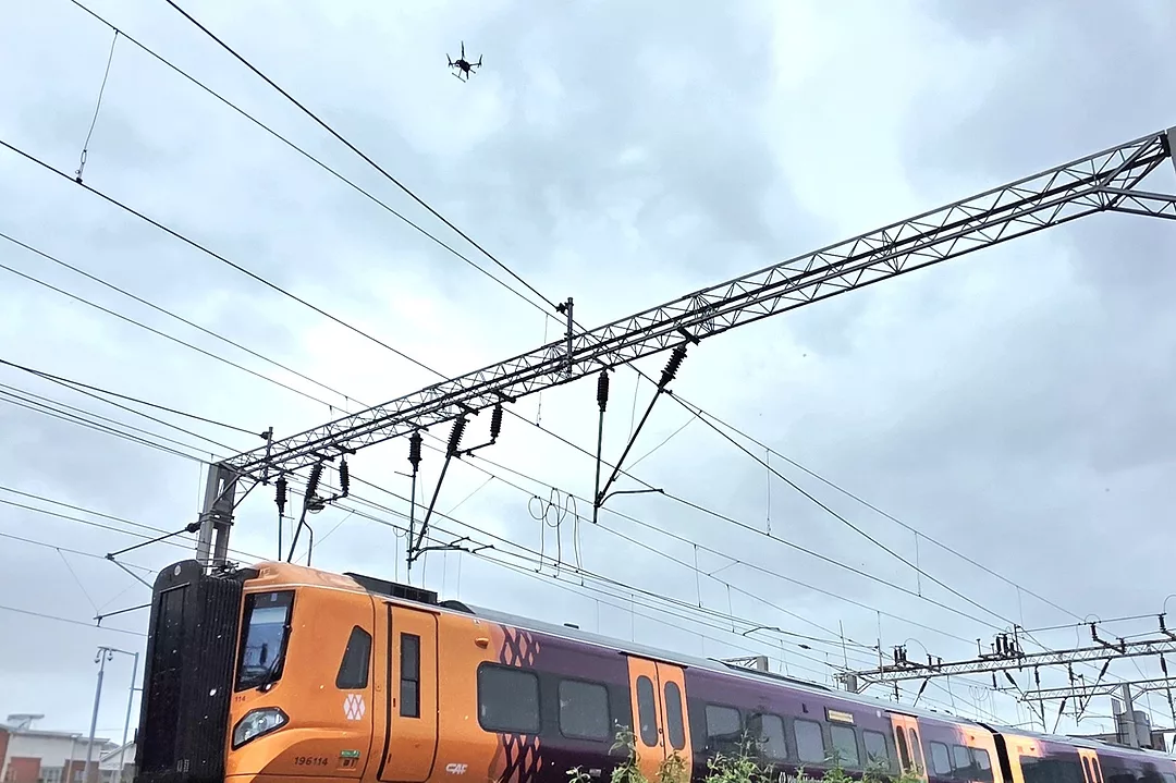 Birleşik Krallık Demiryollarında Drone Devriyelerine İzin Verdi