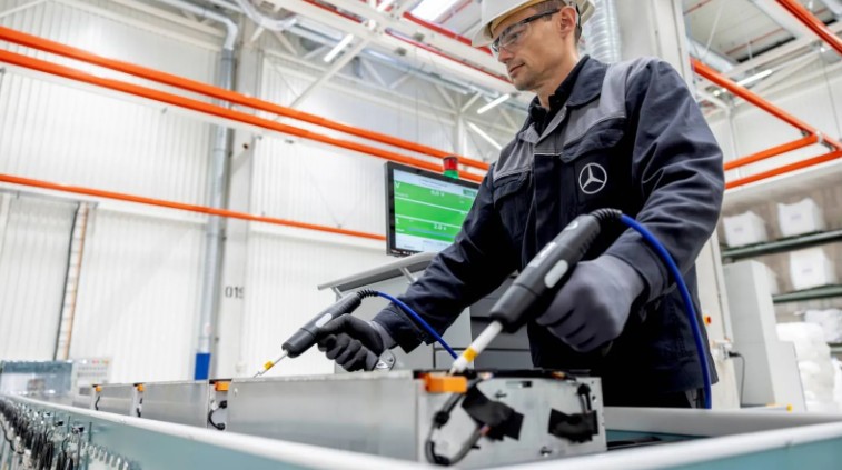 Mercedes-Benz Almanya'da Yeni Batarya Geri Dönüşüm Tesisi Kuruyor