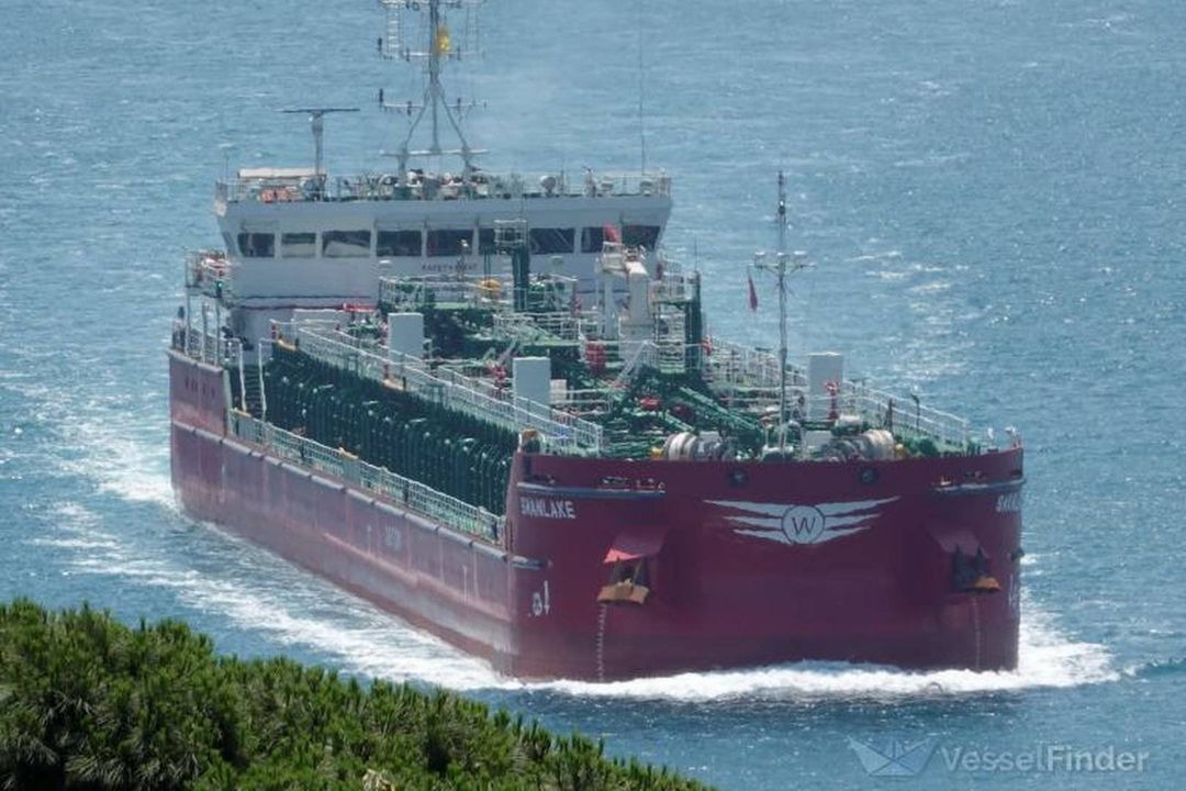 A newly built Panama-flagged tanker transiting near Istanbul experienced a toxic substance leak; one crew member died in the incident and emergency chemical response teams were activated aboard the vessel.