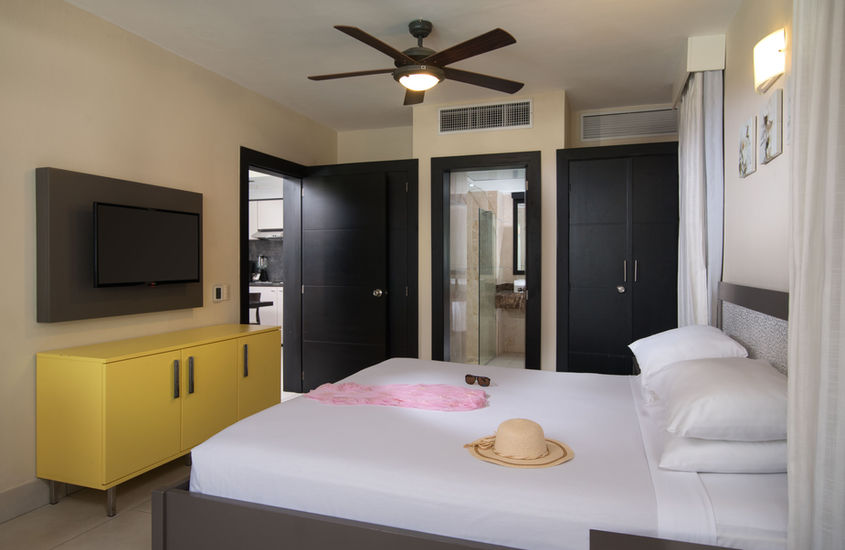 Royal Suites bedroom with private bathroom