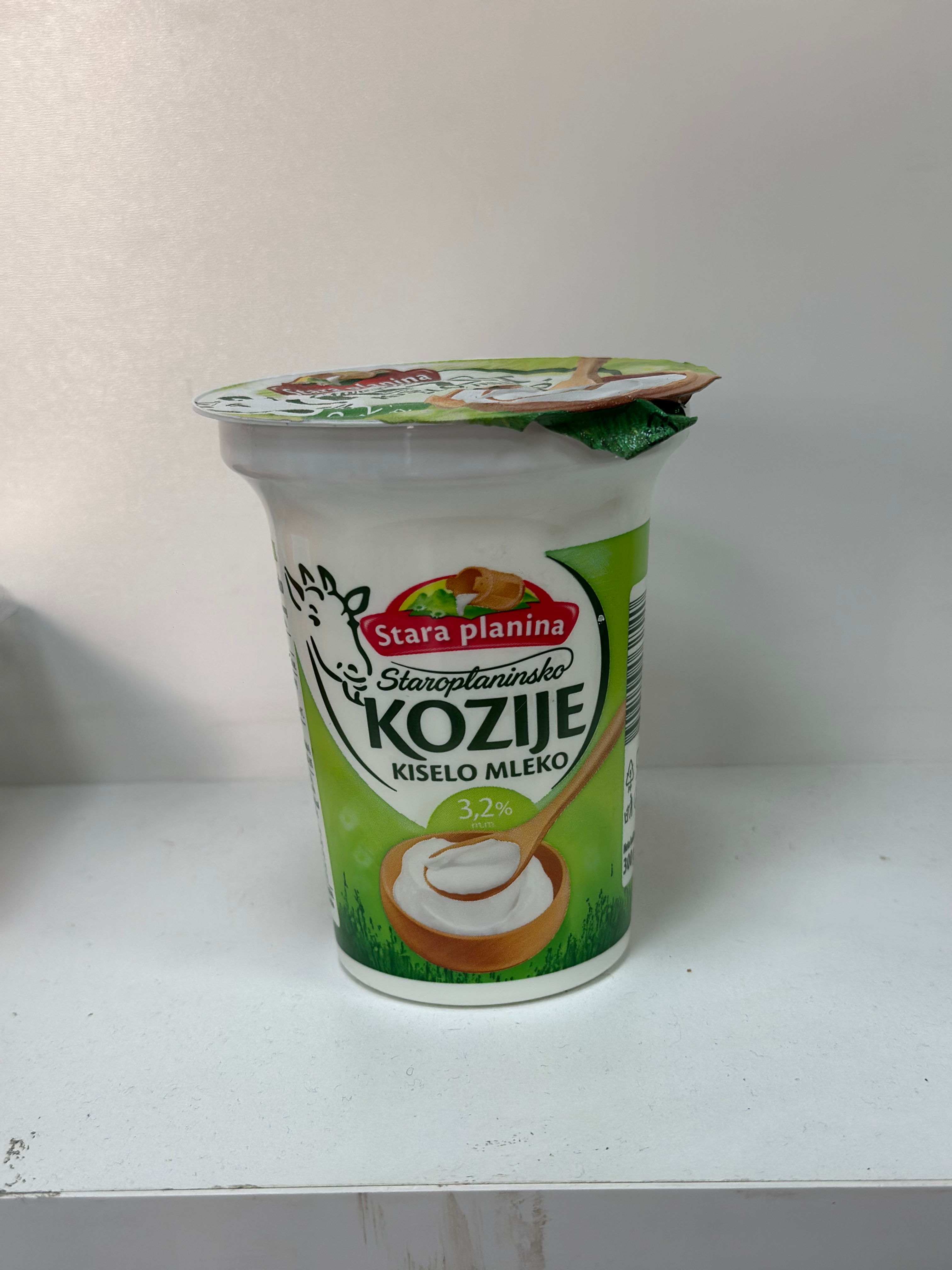 Козе кисело мляко 