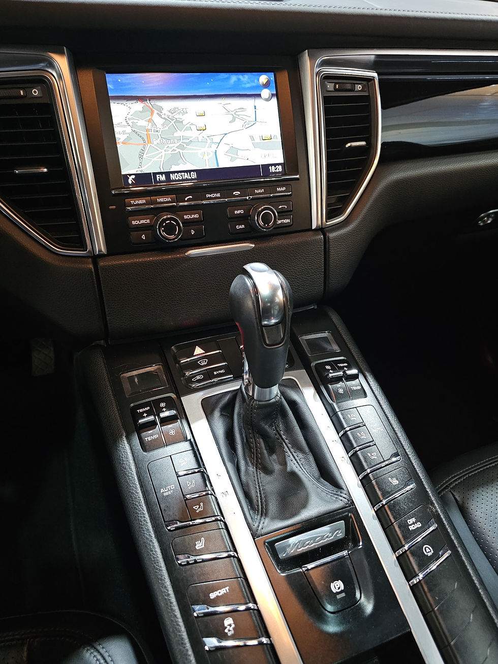 Miniature : PORSCHE MACAN 3.0 V6 258ch S Diesel PDK