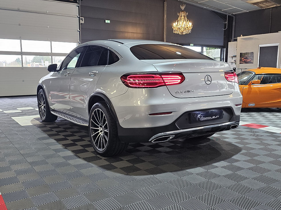 Miniature : MERCEDES GLC Coupe 250 D 204ch Fascination 4Matic 9G-Tronic