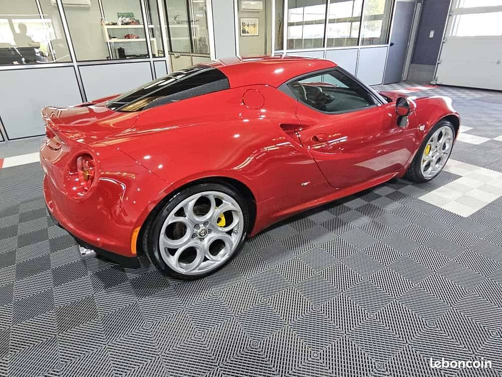 Miniature : Alfa Romeo 4C 1750 TBi 240