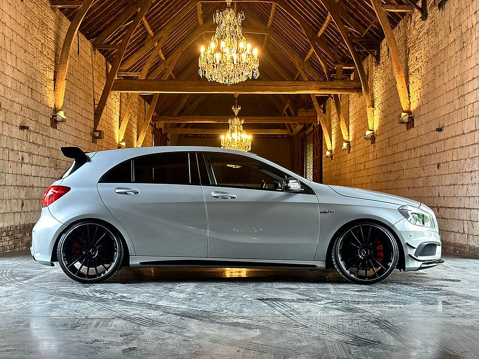 Miniature : MERCEDES A45 AMG - PACK AÉRO