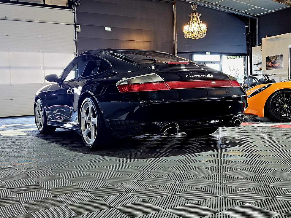Miniature : Porsche 911 (996) Carrera 4S BVM6