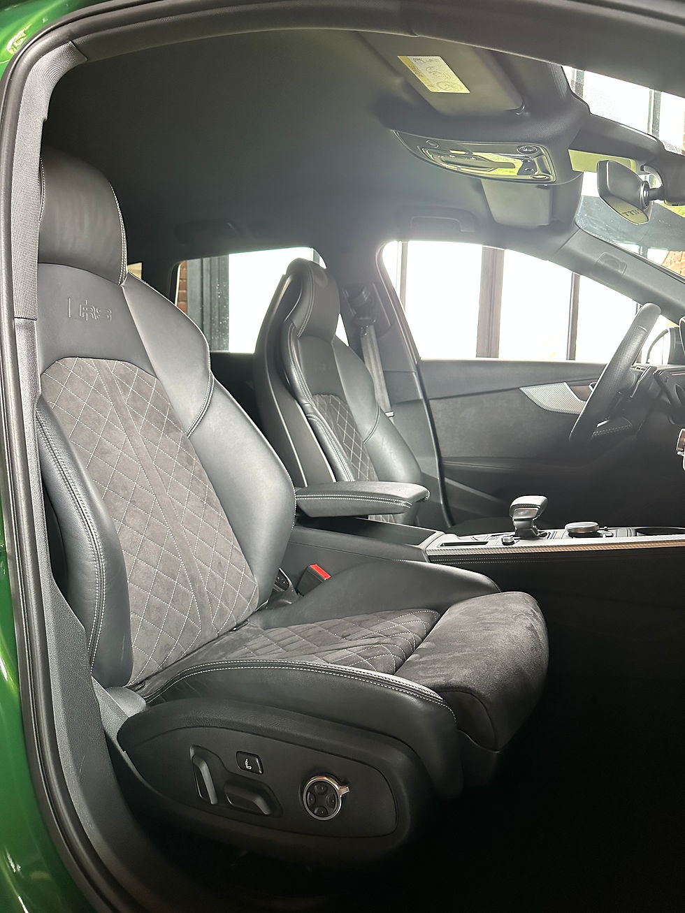 Miniature : AUDI RS4 - 450 CV -