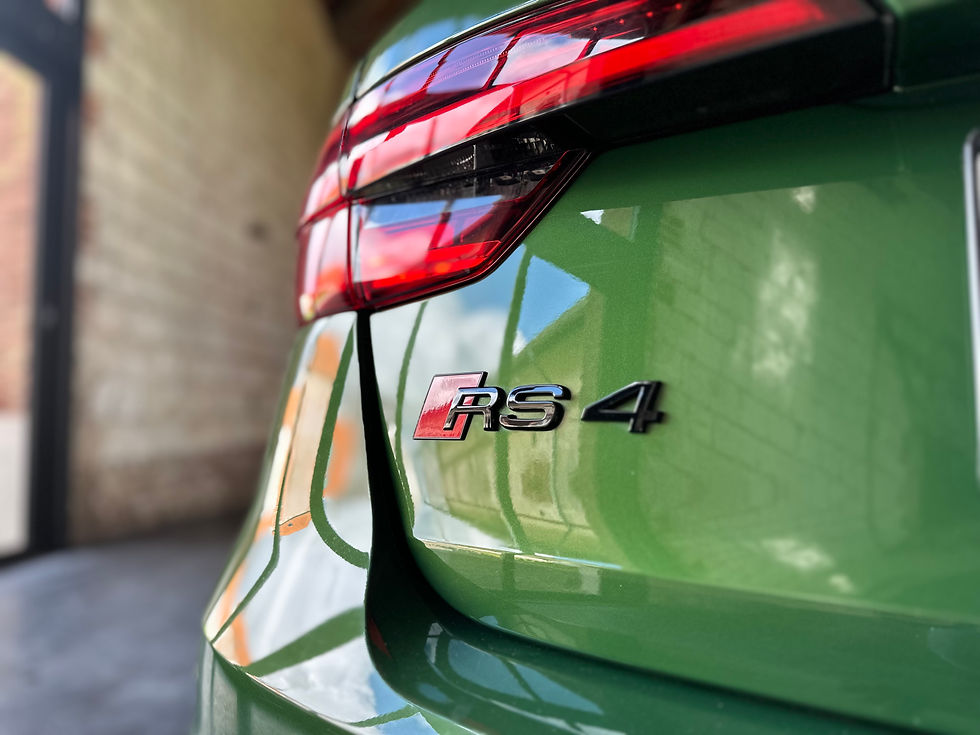 Miniature : AUDI RS4 - 450 CV -