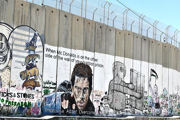 13.3 B'ham Wall 1409 [6x4].png