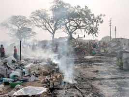 Traders Count Losses as Fire Burns Elegu Market