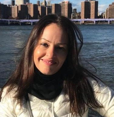 Entrevista com a artista plástica Carol Couri