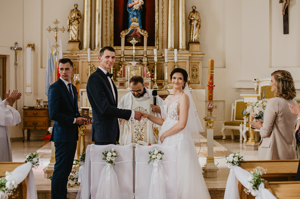 pierścionek zaręczynowy, obrączki, przygotowania Pana Młodego, ślub, wesele, Para Młoda, fotograf Warszawa, zdjęcia ślubne Warszawa, fotograf Mińsk Mazowiecki, wesele w hotelu,  piękne zdjęcia ślubne