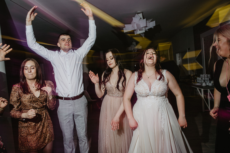 Fotograf Mińsk Mazowiecki, zdjęcia ślubne Mińsk Mazowiecki, wesele mazowsze, sala weselna w Brzozach, przygotowania pary młodej, ślub kościelny, wesele Mińsk Mazowiecki, fotografia ślubna