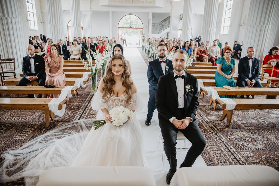 Piękny ślub i wesele Mińsk Mazowiecki Pogorzel, zdjęcia z wesela i ślubu. Sesja w dniu ślubu. Piękne dekoracje ślubne, Pałac Noce i Dnie