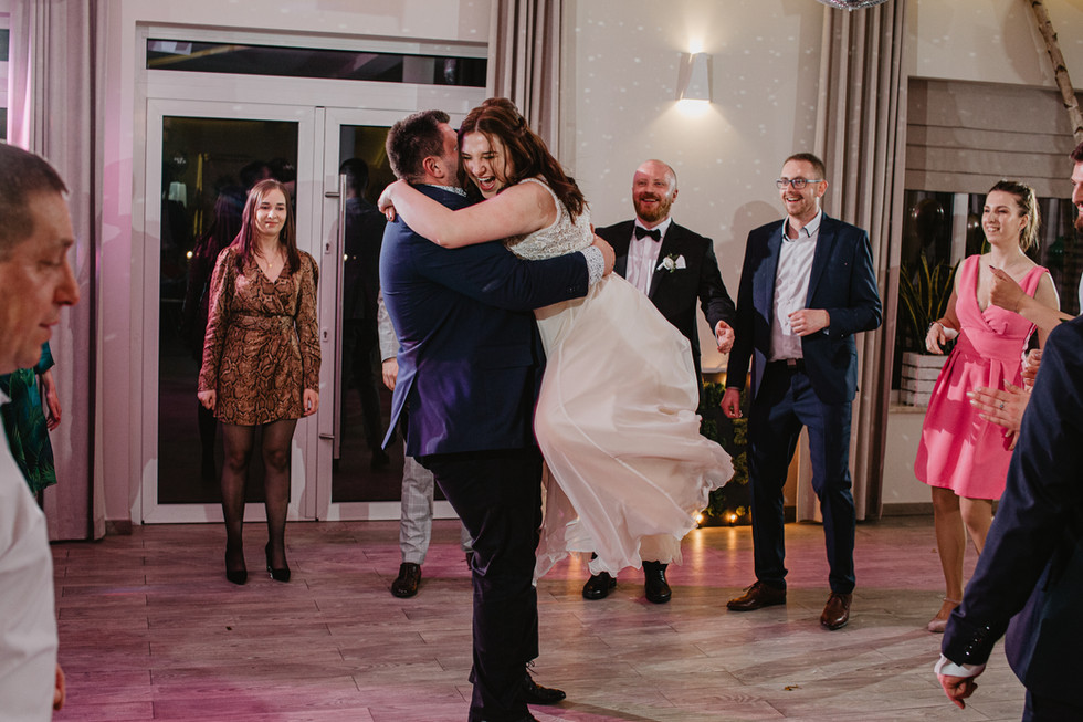 Fotograf Mińsk Mazowiecki, zdjęcia ślubne Mińsk Mazowiecki, wesele mazowsze, sala weselna w Brzozach, przygotowania pary młodej, ślub kościelny, wesele Mińsk Mazowiecki, fotografia ślubna