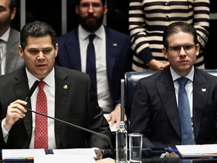 Negociando vantagem! Cúpula do Congresso sinaliza votar pena menor a Bolsonaro se pressão por CPI do Master esfriar 