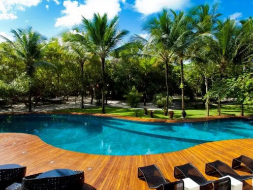 Vídeos de festas privadas em Trancoso revelam ‘Cine Trancoso’ ligado a Daniel Vorcaro - SexFest 