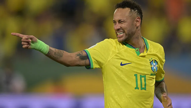 Neymar faz exames para saber se poderá jogar na estreia do Brasil na Copa