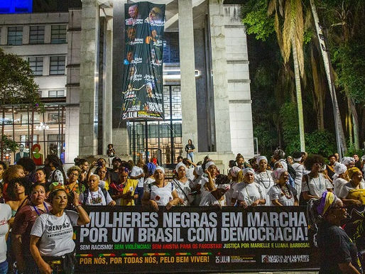 "Marielle, presente" na Marcha das Mulheres Negras em São Paulo