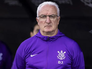 Dorival ganha força no Corinthians e comanda decisões do clube na janela