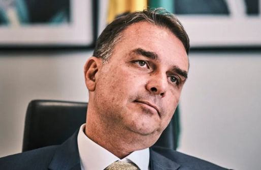 Operação contra Castro agrava cenário em reduto de Flávio Bolsonaro