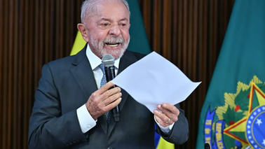 Lula sanciona lei que garante renovação automática da CNH