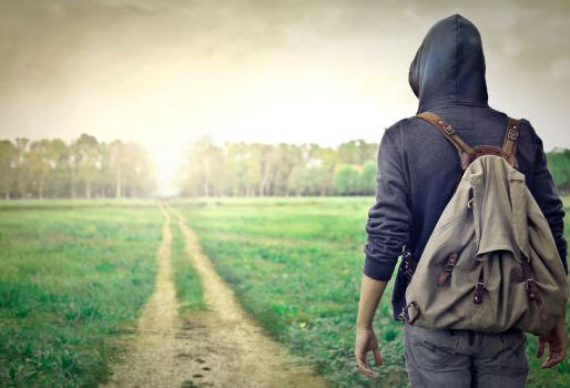“Desigrejados” em alta: a fé sem frequentar templos - Tendências de fé pessoal e distanciamento institucional