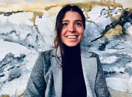 Inés Vilas le pone arte a los cascos de polo