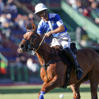 Debut y triunfo de Ellerstina ante un duro rival como La Irenita Clinova