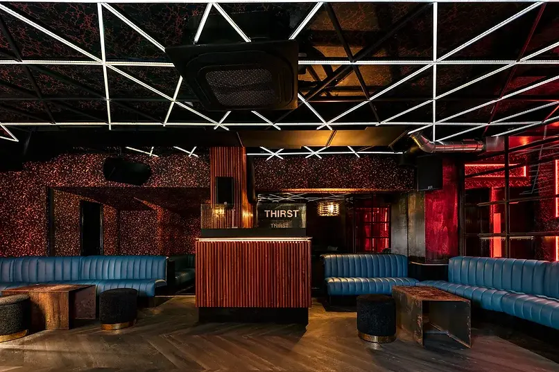 Oneflor, Workshop55, Smoked pine black, Chevron