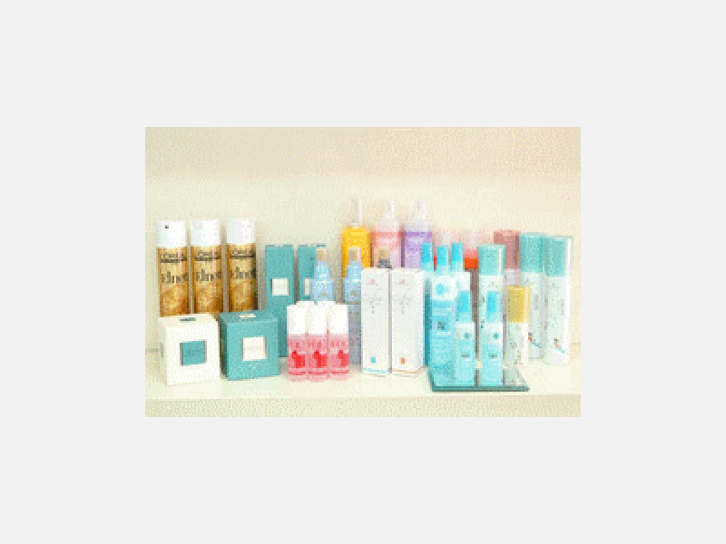 ヘアケアアイテム各種取り揃えてます